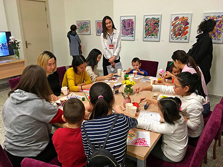 Что такое арт-терапия и в чем ее польза? Как следует организовать работу с детьми и их родителями? 