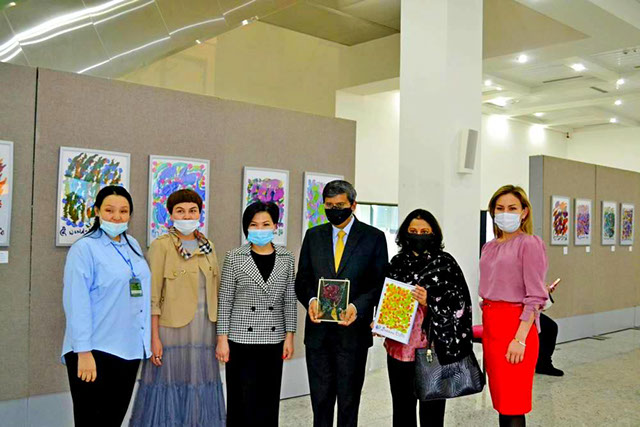 Мастер-классы и выставка картин по интуитивной живописи "Фонтан искусства" в Астане (Нур-Султане)