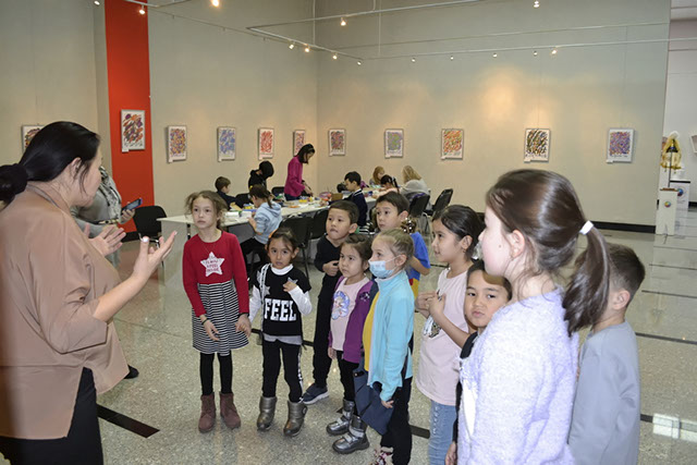 Мастер-классы и выставка картин по интуитивной живописи "Фонтан искусства" в Астане (Нур-Султане)