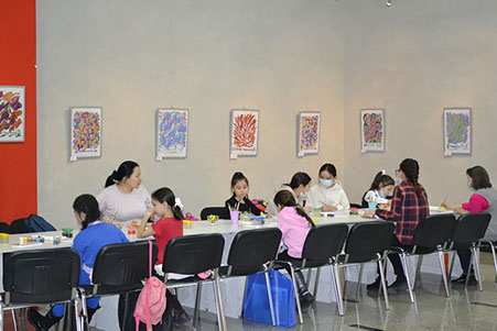 Мастер-классы и выставка картин по интуитивной живописи "Фонтан искусства" в Астане (Нур-Султане)